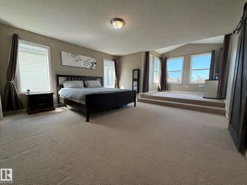 1820 Robertson Crescent Sw, Edmonton, AB - Indoor Photo Showing Bedroom
