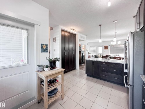 #11 150 Everitt Dr, St. Albert, AB - Indoor Photo Showing Kitchen