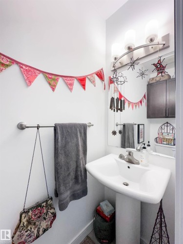 #11 150 Everitt Dr, St. Albert, AB - Indoor Photo Showing Bathroom