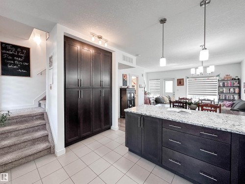 #11 150 Everitt Dr, St. Albert, AB - Indoor Photo Showing Kitchen