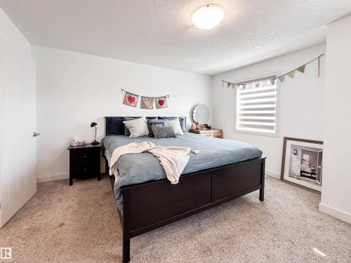 #11 150 Everitt Dr, St. Albert, AB - Indoor Photo Showing Bedroom