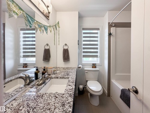 #11 150 Everitt Dr, St. Albert, AB - Indoor Photo Showing Bathroom
