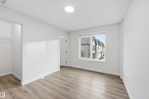 #38 1010 Rabbit Hill Rd Sw, Edmonton, AB - Indoor Photo Showing Other Room