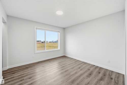 #38 1010 Rabbit Hill Rd Sw, Edmonton, AB - Indoor Photo Showing Other Room