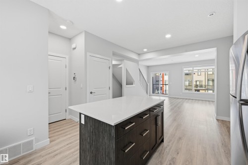 #80 1010 Rabbit Hill Rd Sw, Edmonton, AB - Indoor