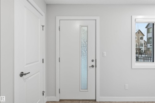 #80 1010 Rabbit Hill Rd Sw, Edmonton, AB - Indoor Photo Showing Other Room
