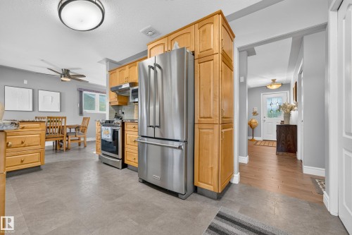 6716 101A Avenue Nw, Edmonton, AB - Indoor Photo Showing Kitchen