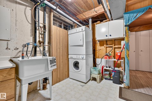 6716 101A Avenue Nw, Edmonton, AB - Indoor Photo Showing Laundry Room