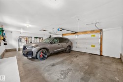 Triple w/ double size door - 