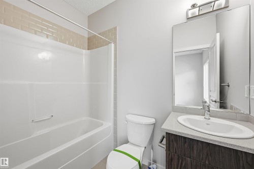 #16 804 Welsh Dr Sw, Edmonton, AB - Indoor Photo Showing Bathroom