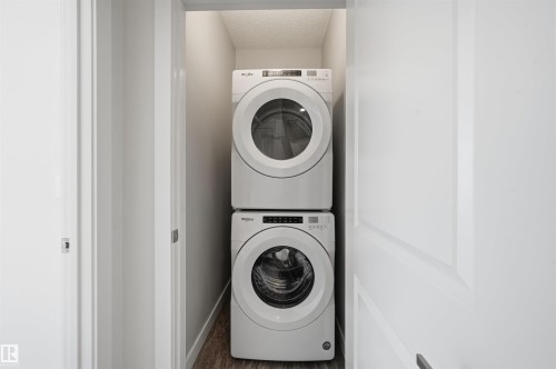 #54 804 Welsh Dr Sw, Edmonton, AB - Indoor Photo Showing Laundry Room