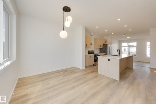 21007 25 Avenue Nw, Edmonton, AB - Indoor Photo Showing Kitchen