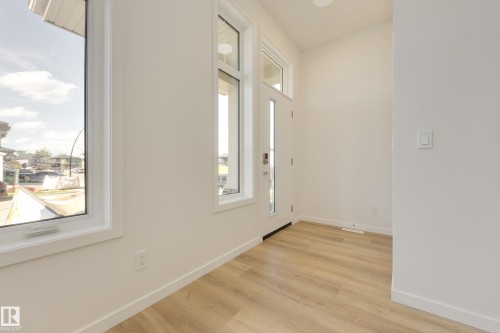 21007 25 Avenue Nw, Edmonton, AB - Indoor Photo Showing Other Room