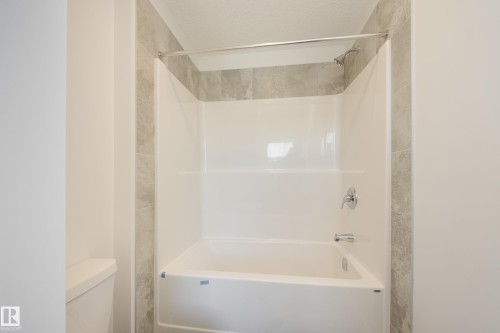 21007 25 Avenue Nw, Edmonton, AB - Indoor Photo Showing Bathroom