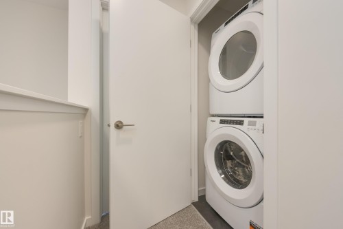 21007 25 Avenue Nw, Edmonton, AB - Indoor Photo Showing Laundry Room