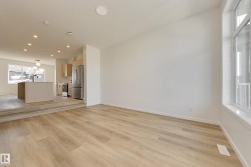 21007 25 Avenue Nw, Edmonton, AB - Indoor Photo Showing Other Room