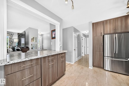 13815 62 Street Nw, Edmonton, AB - Indoor Photo Showing Kitchen