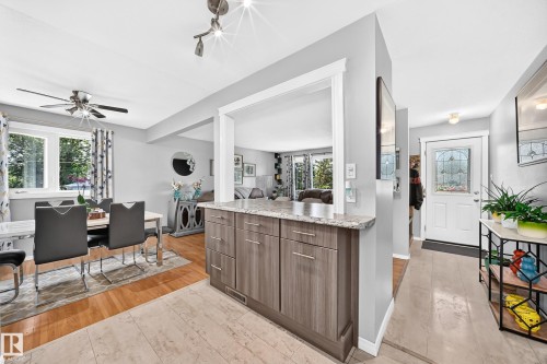 13815 62 Street Nw, Edmonton, AB - Indoor Photo Showing Dining Room