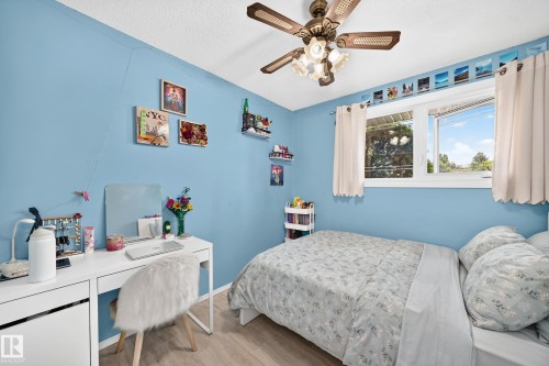 13815 62 Street Nw, Edmonton, AB - Indoor Photo Showing Bedroom