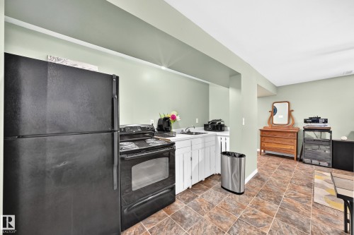 13815 62 Street Nw, Edmonton, AB - Indoor
