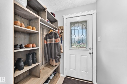 13815 62 Street Nw, Edmonton, AB - Indoor