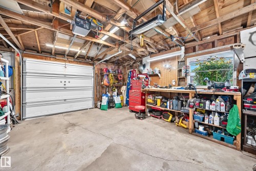 13815 62 Street Nw, Edmonton, AB - Indoor Photo Showing Garage