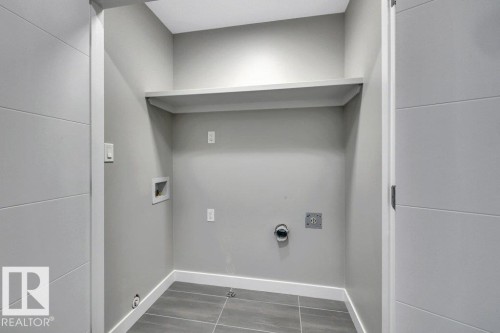 3813 104 Street Nw, Edmonton, AB - Indoor