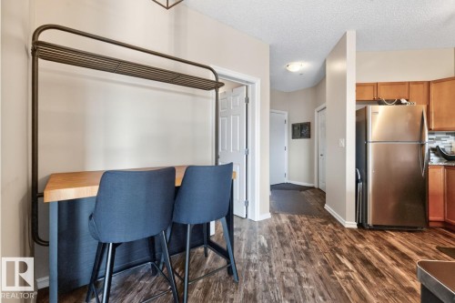 #313 226 Macewan Rd Sw, Edmonton, AB - Indoor Photo Showing Kitchen