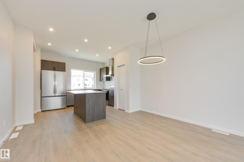 21011 25 Avenue Nw, Edmonton, AB - Indoor Photo Showing Kitchen