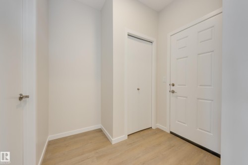 21011 25 Avenue Nw, Edmonton, AB - Indoor Photo Showing Other Room