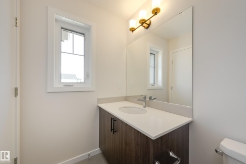 21011 25 Avenue Nw, Edmonton, AB - Indoor Photo Showing Bathroom