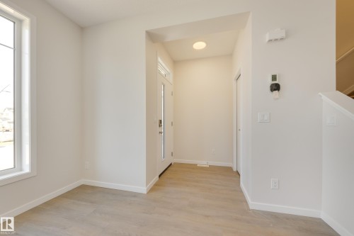 21011 25 Avenue Nw, Edmonton, AB - Indoor Photo Showing Other Room