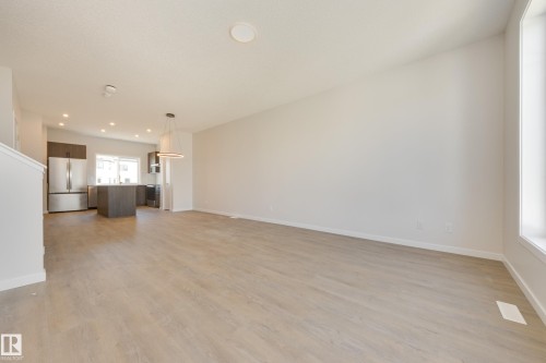 21011 25 Avenue Nw, Edmonton, AB - Indoor Photo Showing Other Room