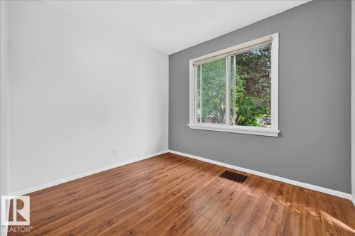 Empty room - 12134 42 Street Nw, Edmonton, AB - Indoor Photo Showing Other Room