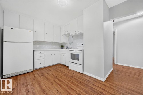 Kitchen - 12134 42 Street Nw, Edmonton, AB - Indoor Photo Showing Kitchen