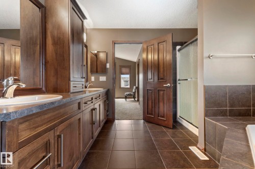 25 Hilltop Ridge, Fort Saskatchewan, AB - Indoor Photo Showing Bathroom