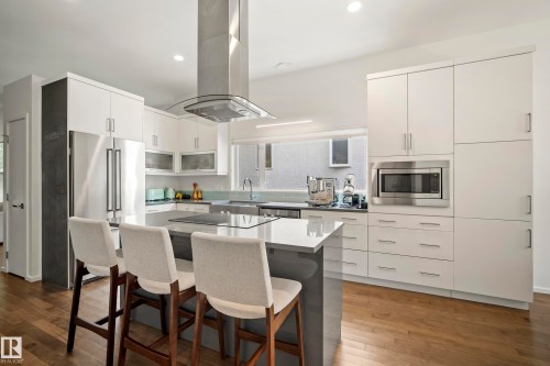 8751 83 Avenue Nw, Edmonton, AB - Indoor