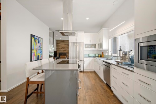 8751 83 Avenue Nw, Edmonton, AB - Indoor Photo Showing Kitchen With Upgraded Kitchen