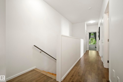 8751 83 Avenue Nw, Edmonton, AB - Indoor Photo Showing Other Room