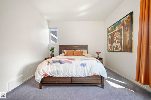 8751 83 Avenue Nw, Edmonton, AB - Indoor Photo Showing Bedroom