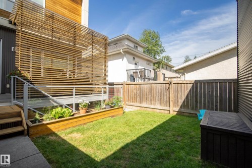 8751 83 Avenue Nw, Edmonton, AB - Outdoor