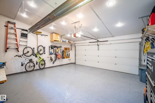 8751 83 Avenue Nw, Edmonton, AB - Indoor Photo Showing Garage