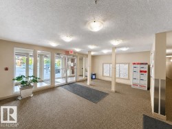 Lobby - 