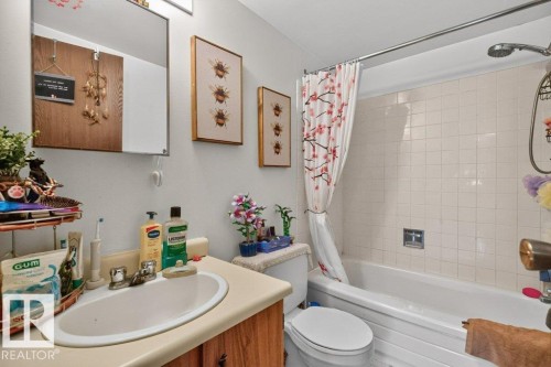 #203 10842 107 St Nw, Edmonton, AB - Indoor Photo Showing Bathroom