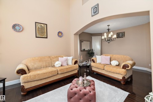 14148 134 Street Nw, Edmonton, AB - Indoor Photo Showing Living Room