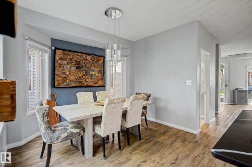 Dining area - 9130 100A Avenue Nw, Edmonton, AB - Indoor Photo Showing Dining Room