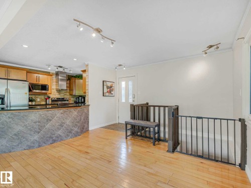 8311 96 Avenue Nw, Edmonton, AB - Indoor Photo Showing Kitchen