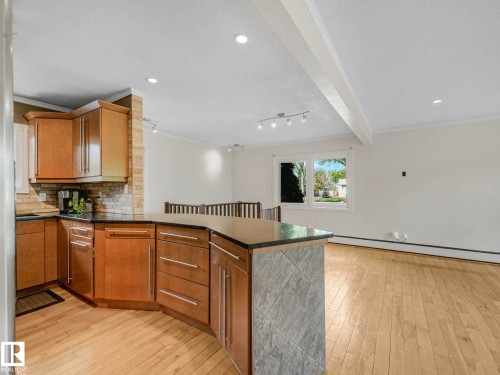 8311 96 Avenue Nw, Edmonton, AB - Indoor Photo Showing Kitchen
