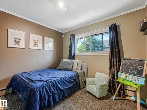 8311 96 Avenue Nw, Edmonton, AB - Indoor Photo Showing Bedroom