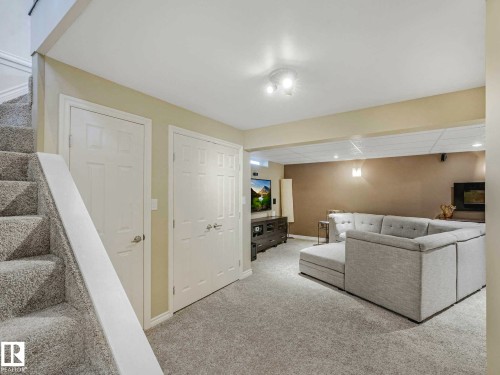 8311 96 Avenue Nw, Edmonton, AB - Indoor
